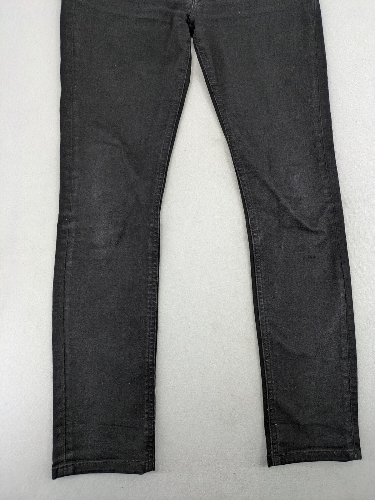 Kaporal black slim fit jeans with classic 5-pocket design and stretch denim material.
