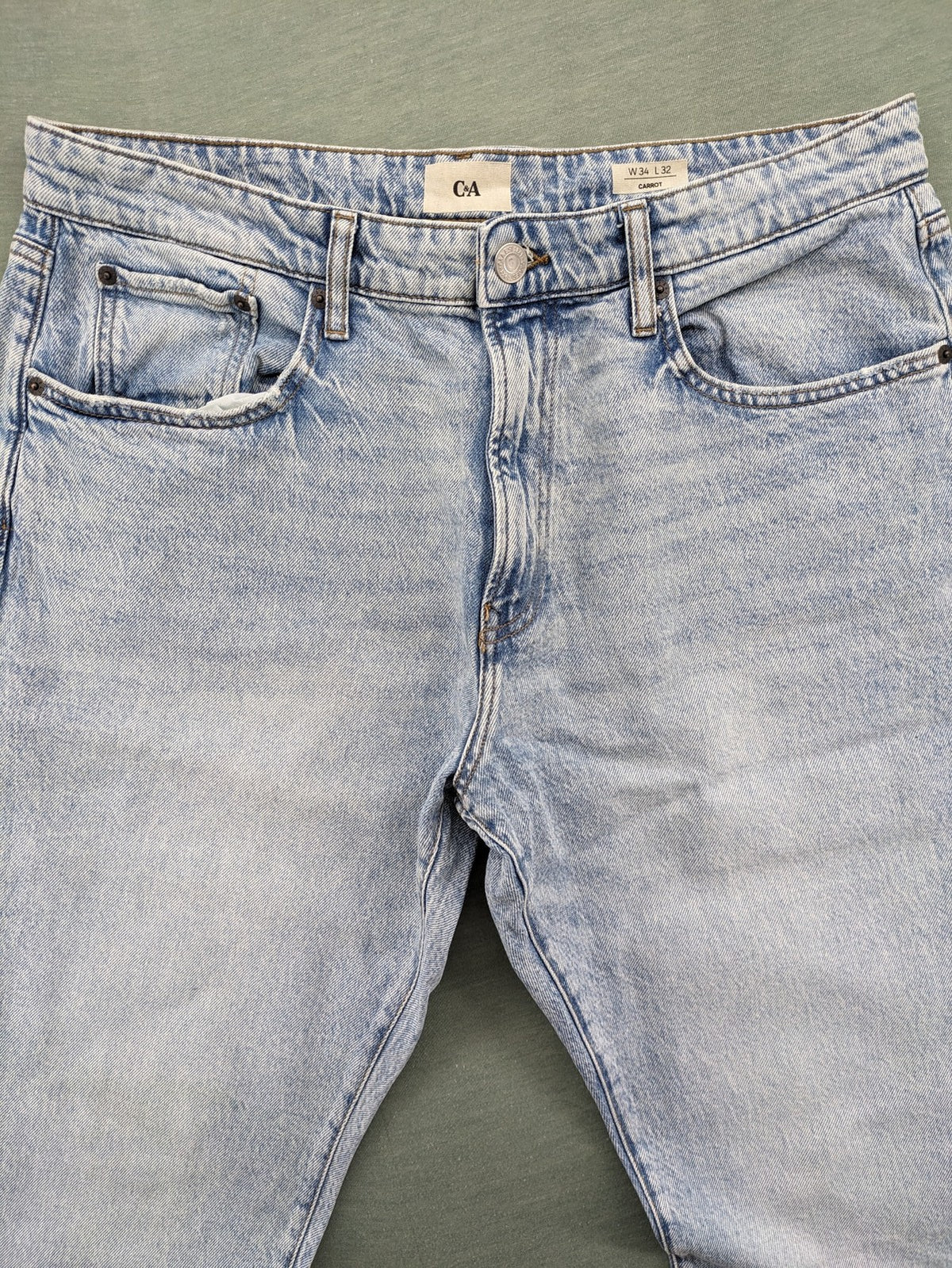 C&A blue straight jeans light wash 5-pocket design with stretch fabric.