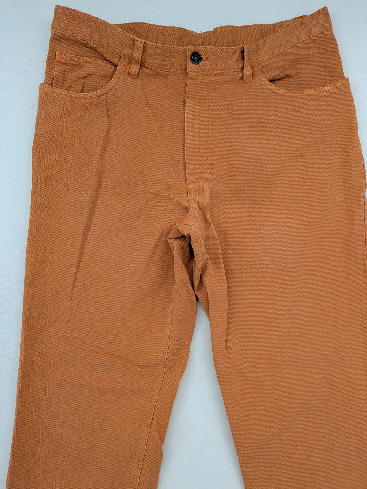 Loro Piana orange straight jeans 5-pocket style made of 100% cotton.