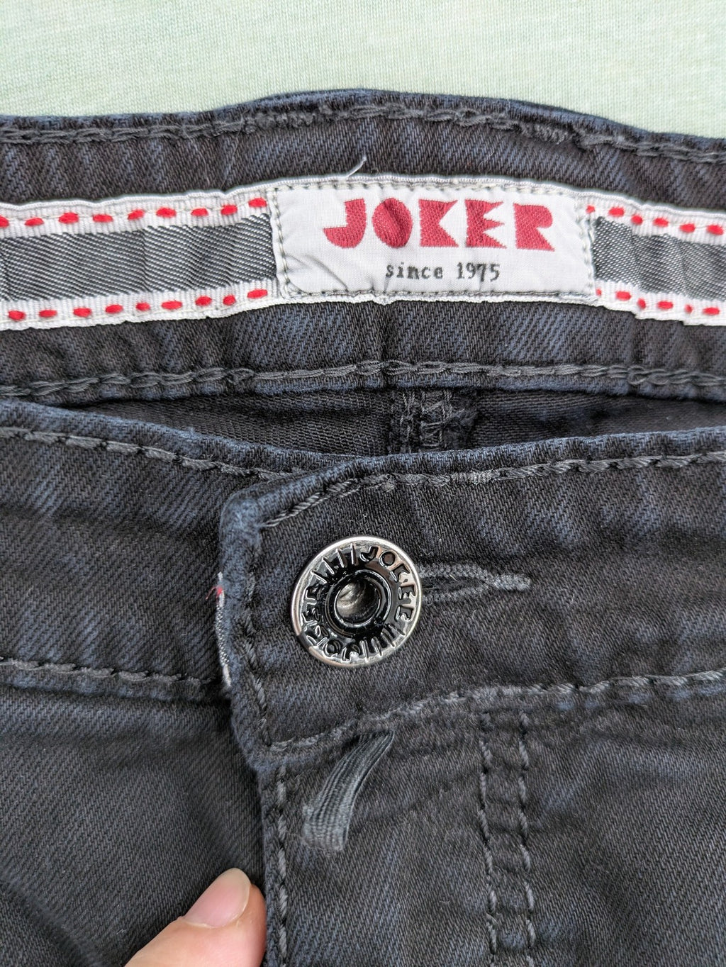 Joker grey straight jeans with double saddle stitch detail and classic 5-pocket design.