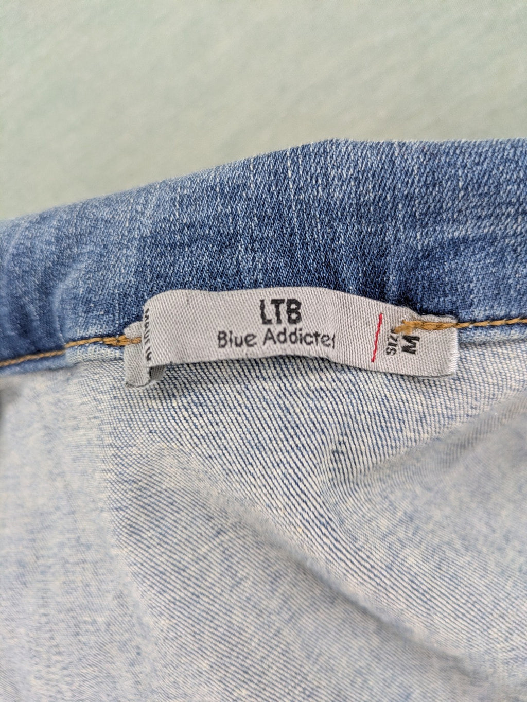 LTB blue denim jacket slim fit used look with button closure and chest pockets
