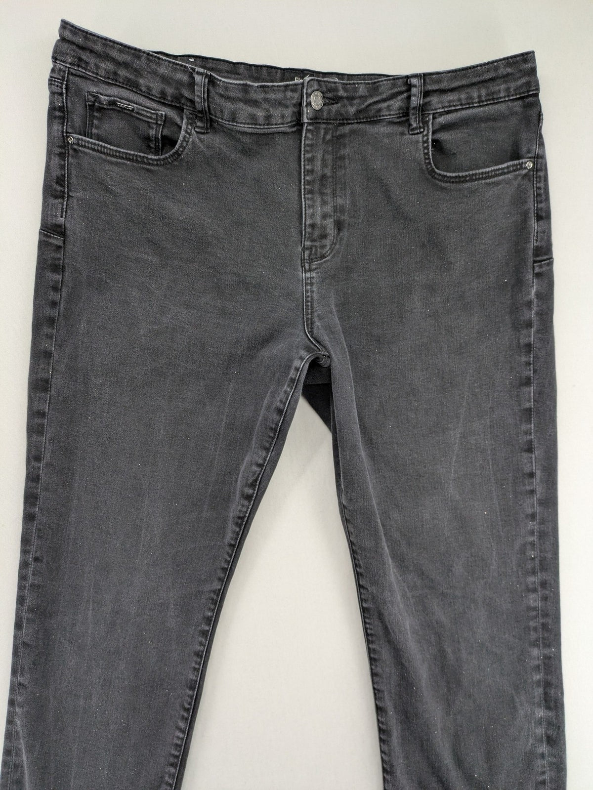 C&A grey straight jeans with Flex Shaping technology and classic 5-pocket design.