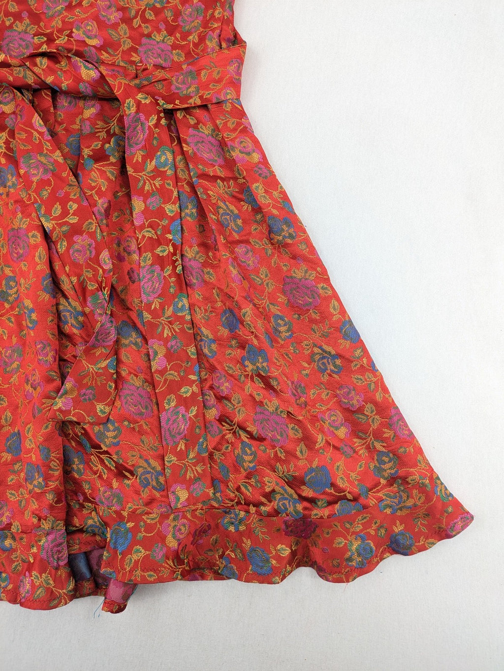 Jacquard multi A-line dress red floral jacquard pattern with matching waist tie.