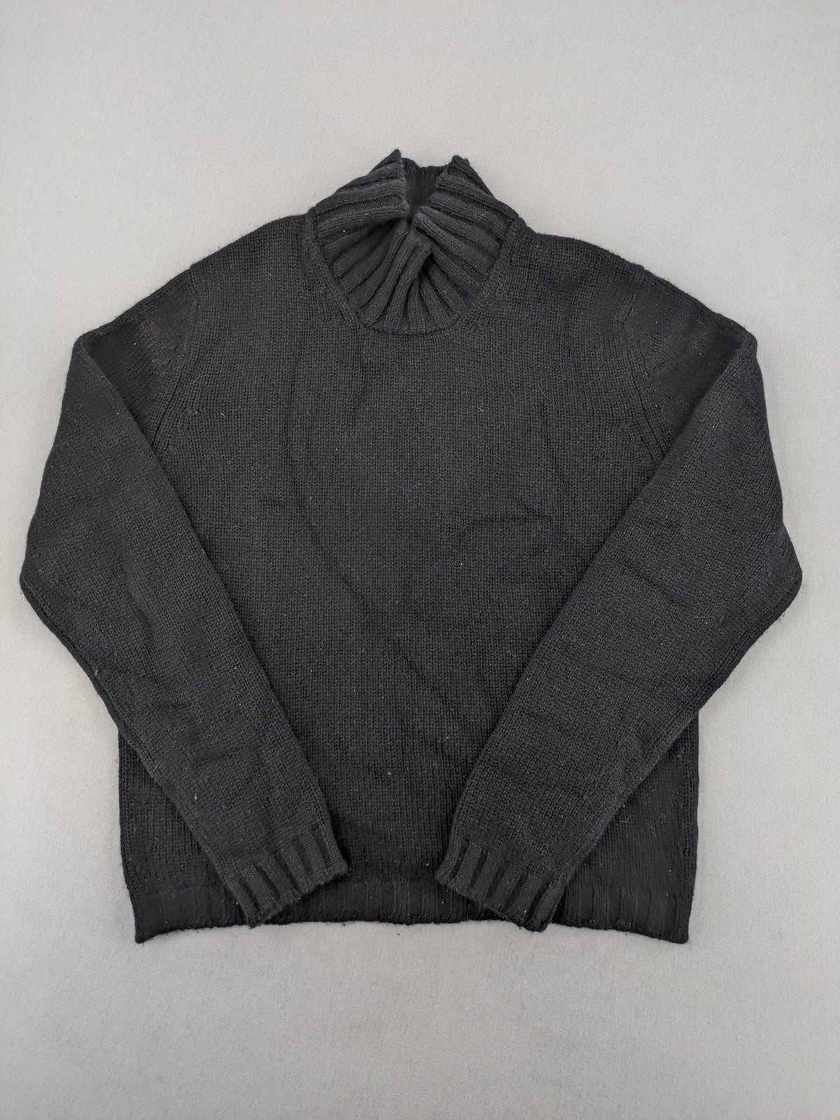 Pullover grey turtle neck jumper 100% cashmere made in Scotland classic design