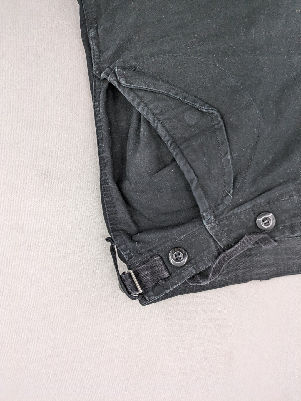 Brandit hunting & tactical pants grey vintage army style with cargo pockets and button fly.