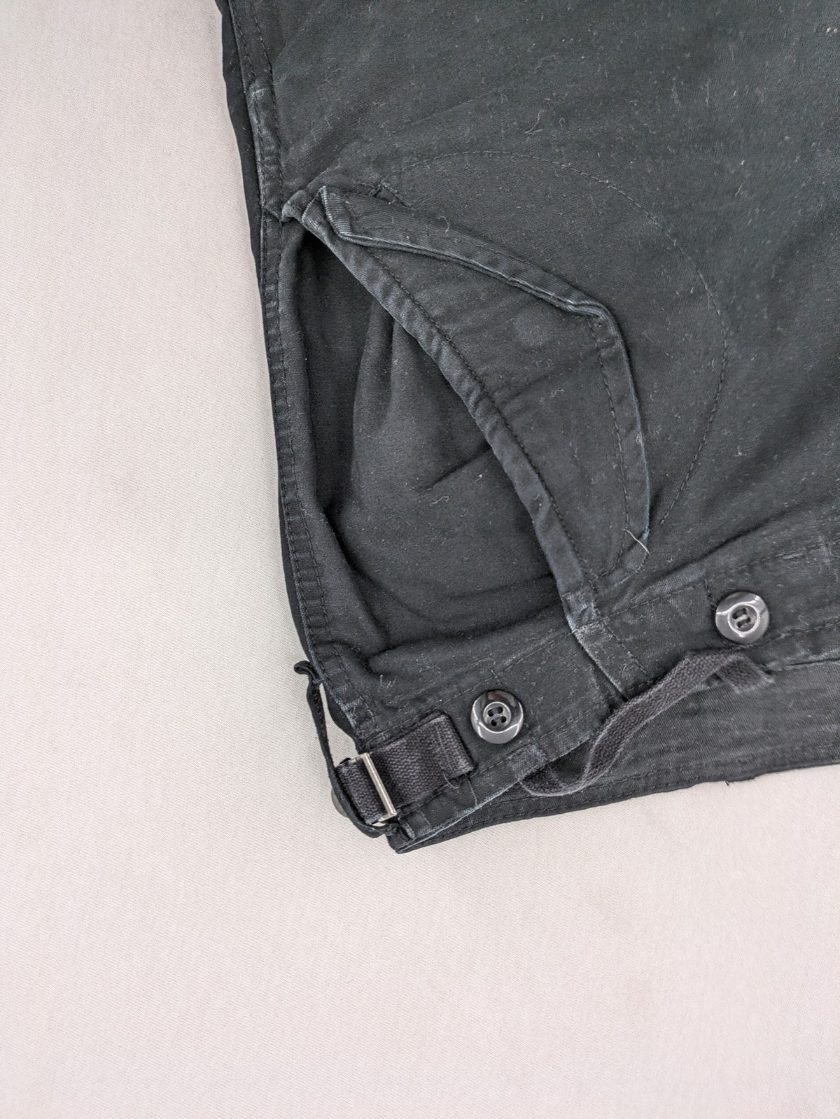 Brandit hunting & tactical pants grey vintage army style with cargo pockets and button fly.