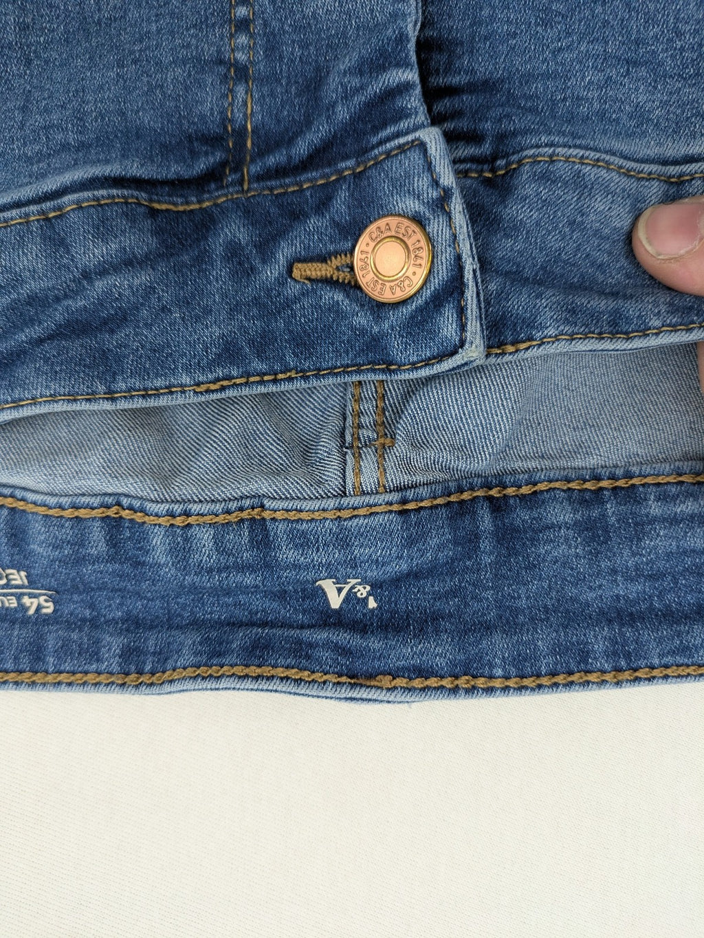 C&A blue skinny jeans with classic 5-pocket design and cotton-stretch material.