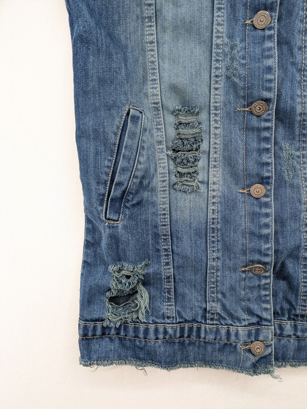 perfekt blue denim jacket distressed look frayed hem button closure and pockets