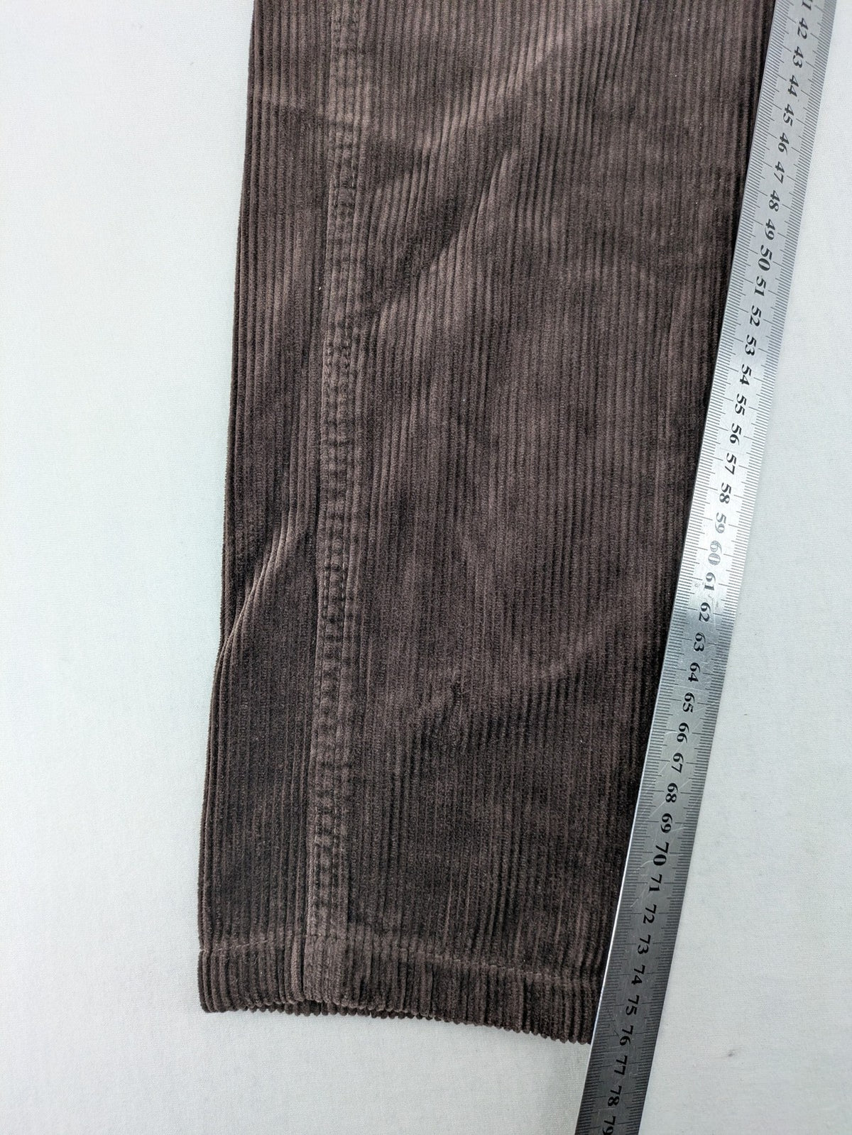 Alma & Lovis brown cord pants high waist with integrated tie belt, 100% organic cotton.