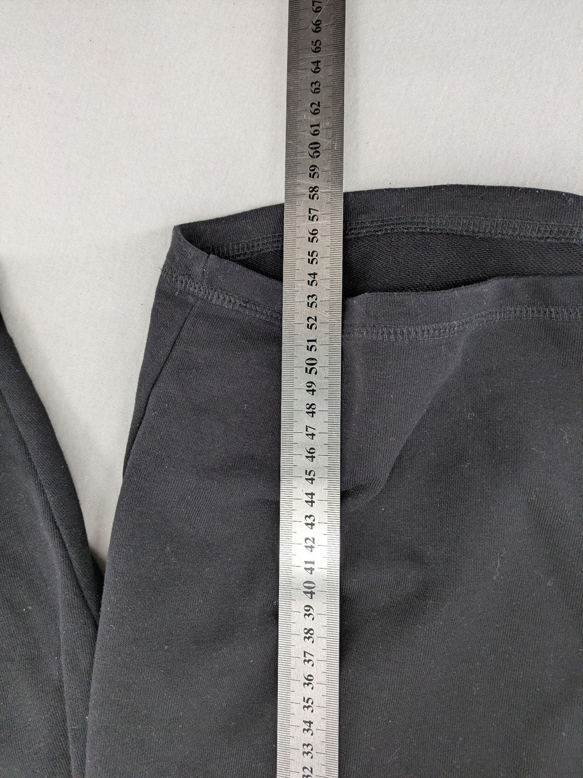 Crivit black sweatshorts cotton blend with elastic waistband and side pockets.