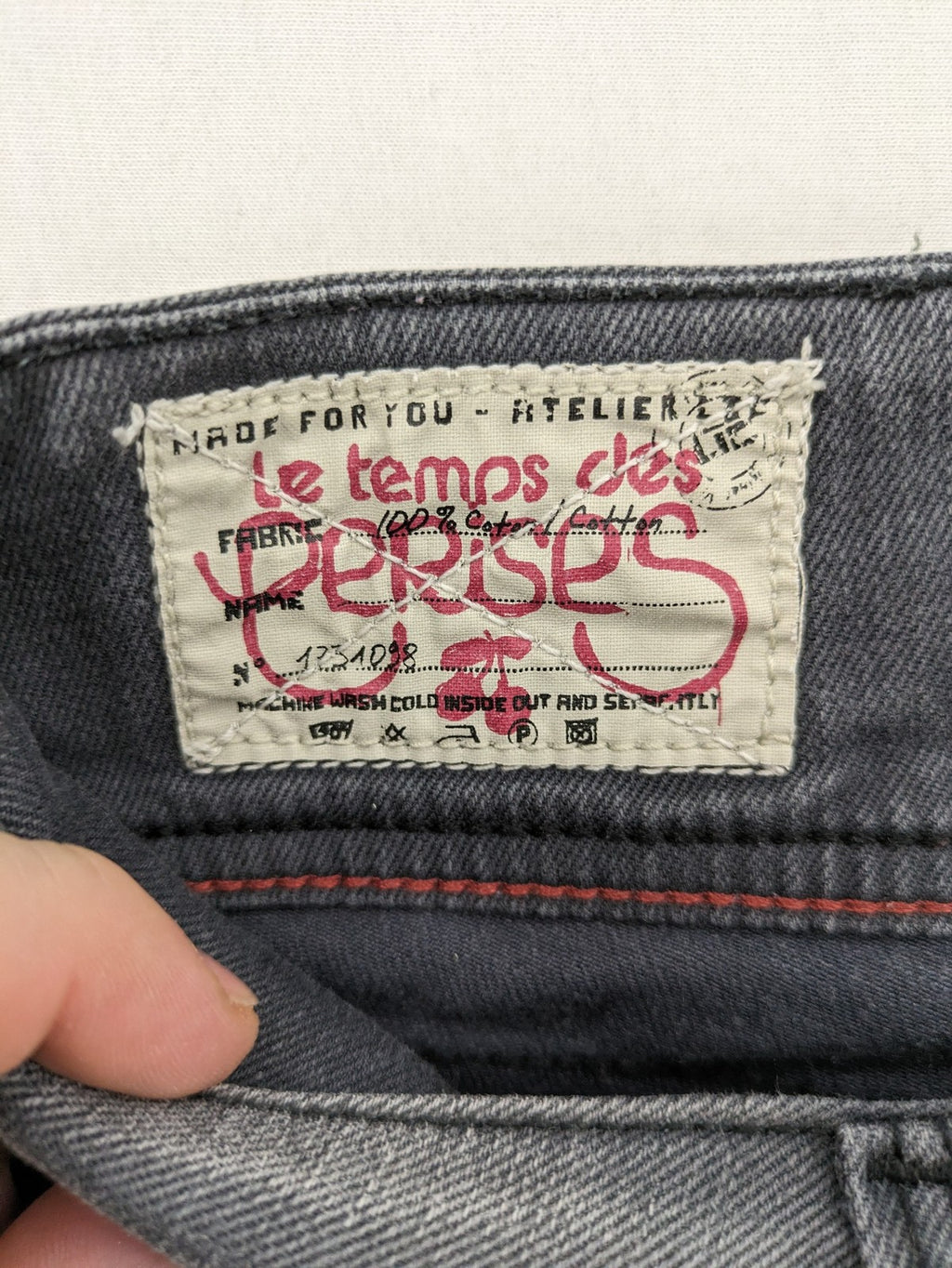Le Temps des Cerises grey skinny jeans high waist with faded wash and logo detail.
