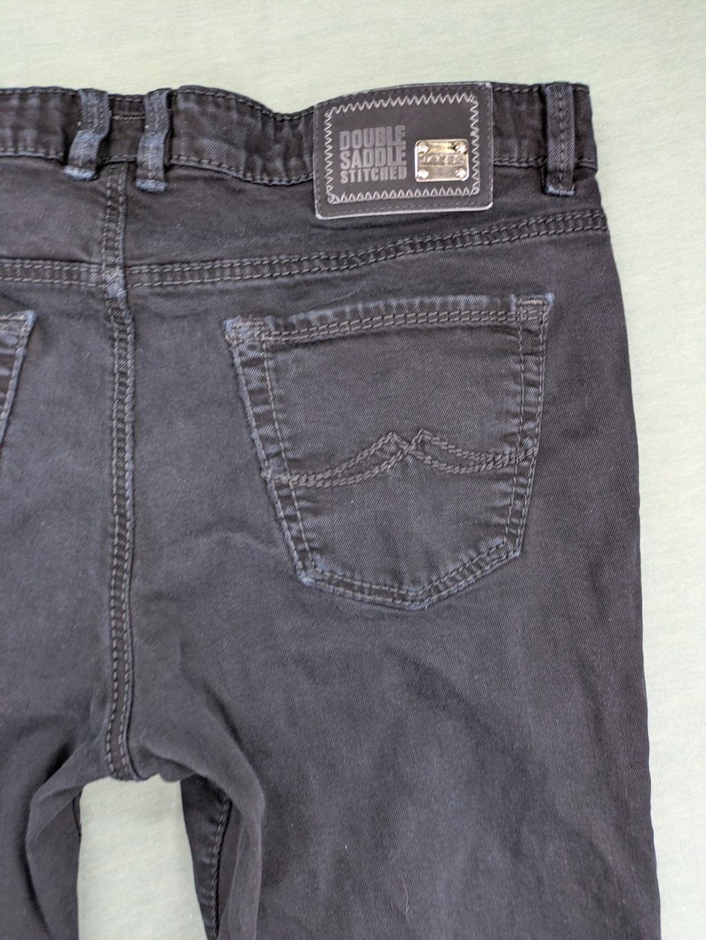 Joker grey straight jeans with double saddle stitch detail and classic 5-pocket design.