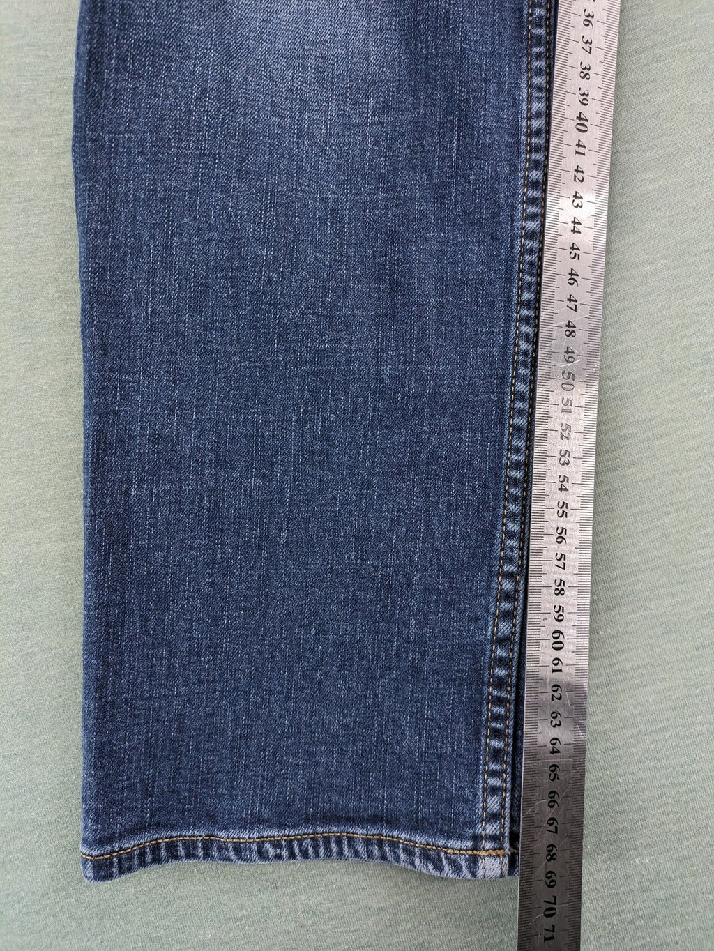 C&A blue straight jeans with thermo lining and classic denim look, W38 L30.