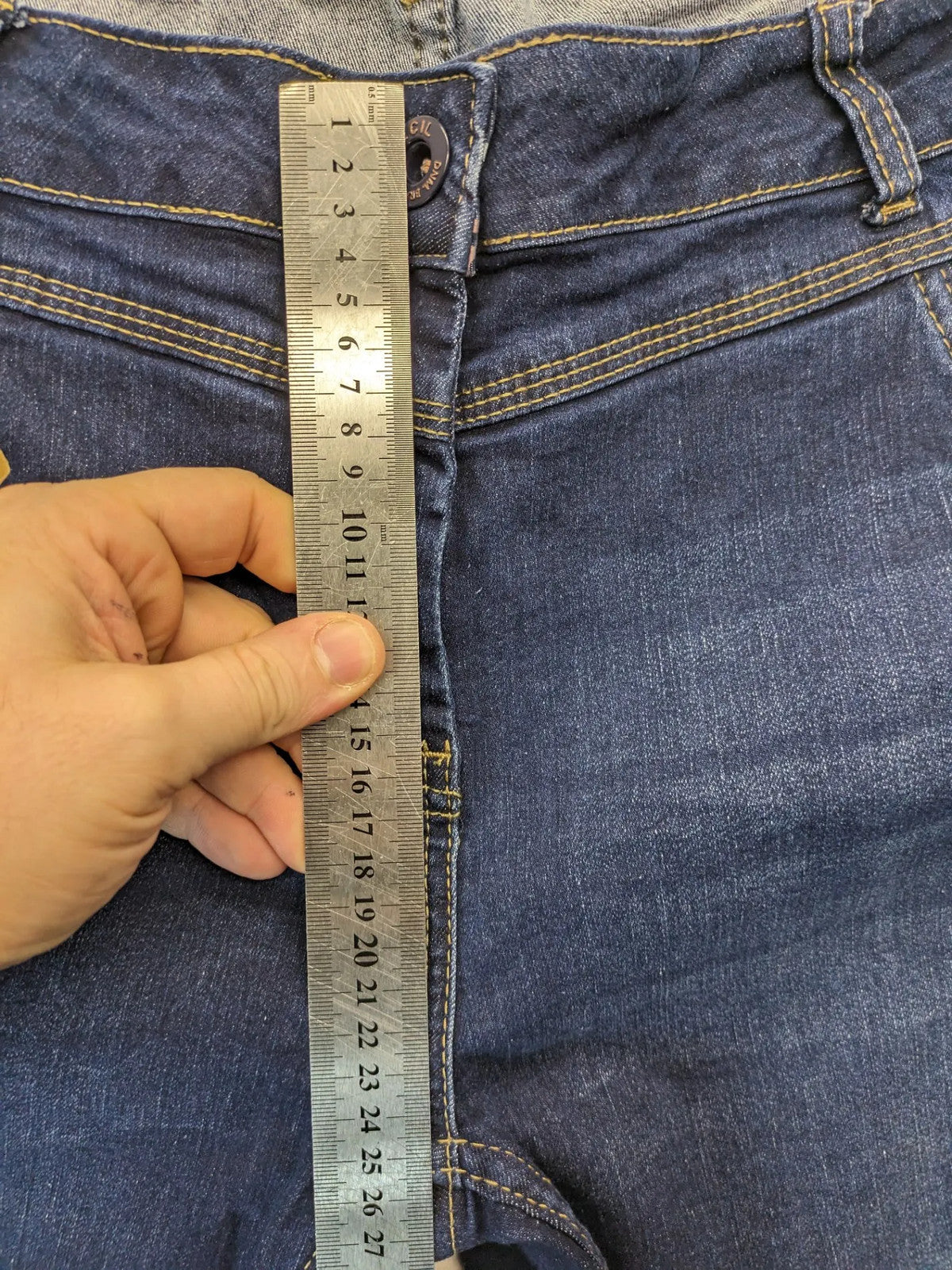 Cecil blue straight jeans with decorative inner waistband pattern and classic 5-pocket design.
