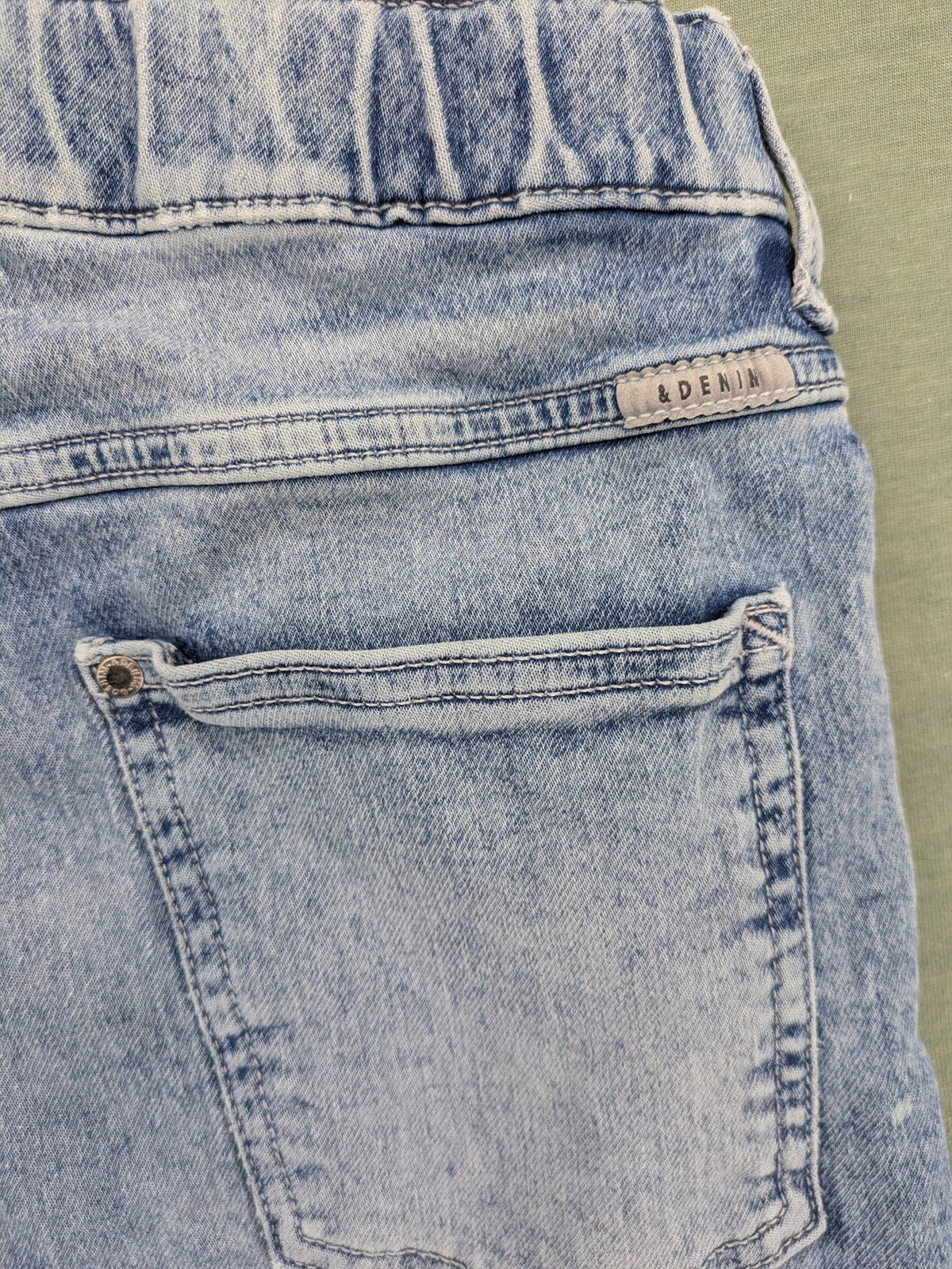 H&M blue straight jeans relaxed fit with adjustable elastic waistband and drawstring.