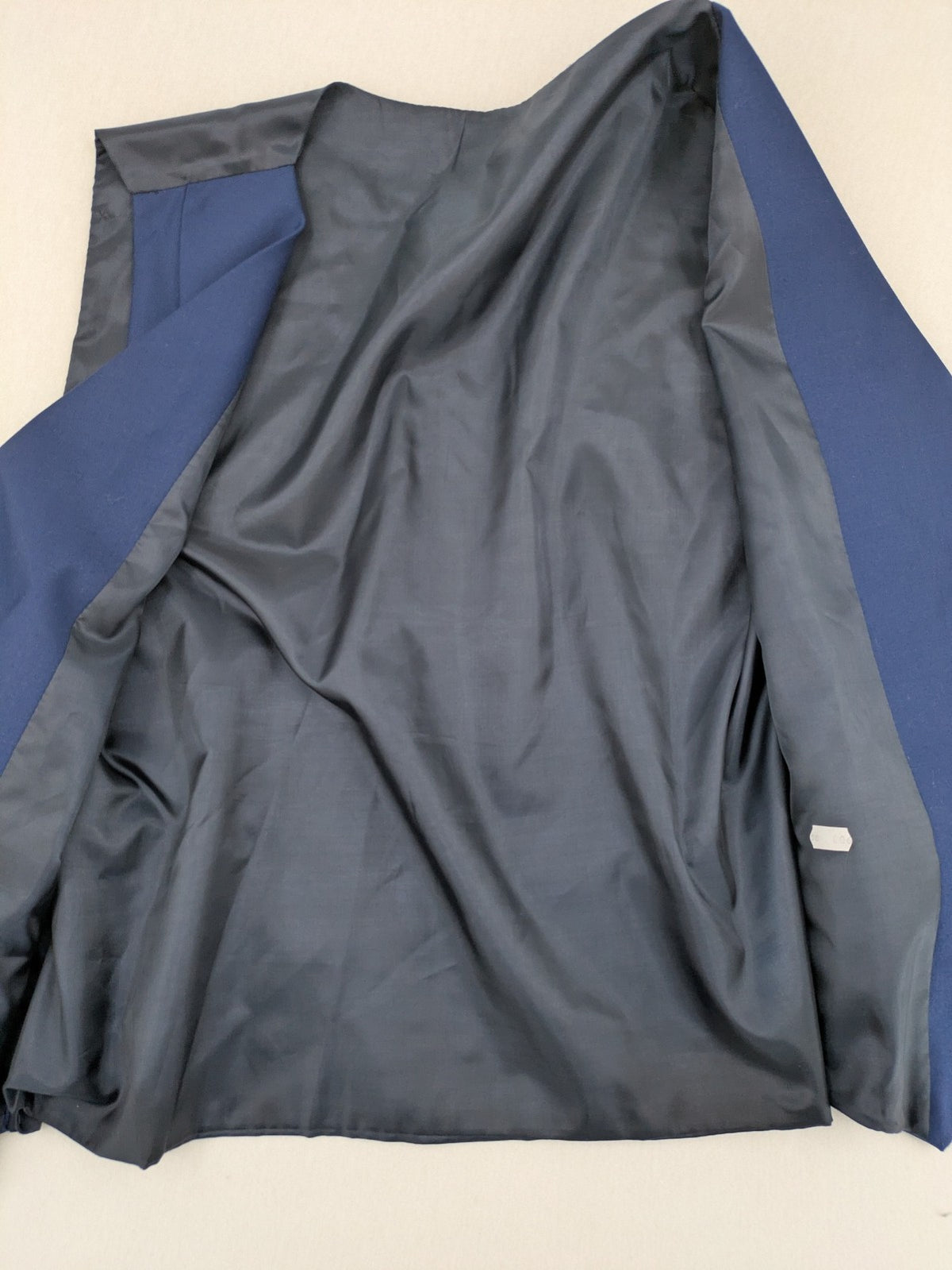 Senzo Rivolli blue slim fit suit, 3-piece, made of wool and viscose, elegant design.