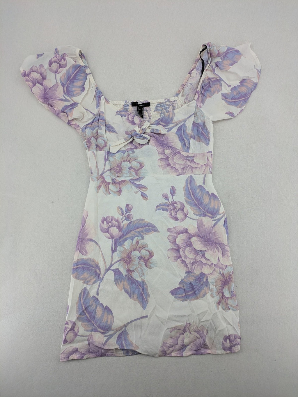 Forever 21 women's midi dress white with blue and purple floral pattern, smocked bodice, puff sleeves.