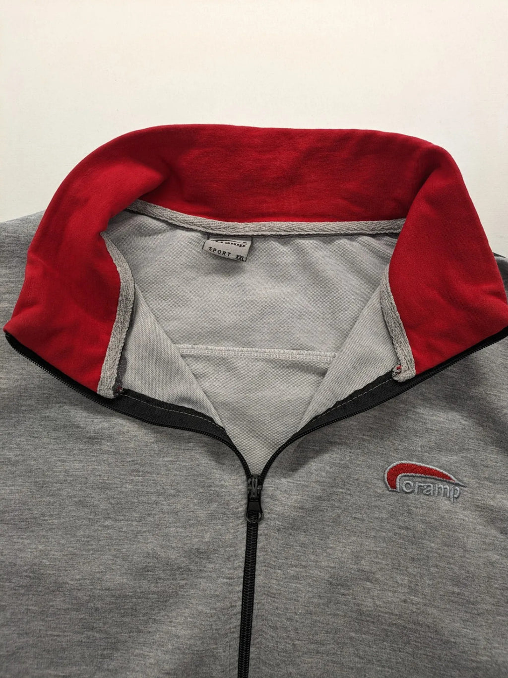 Cramp Sport grey training jacket XXL with red collar and embroidered logo.