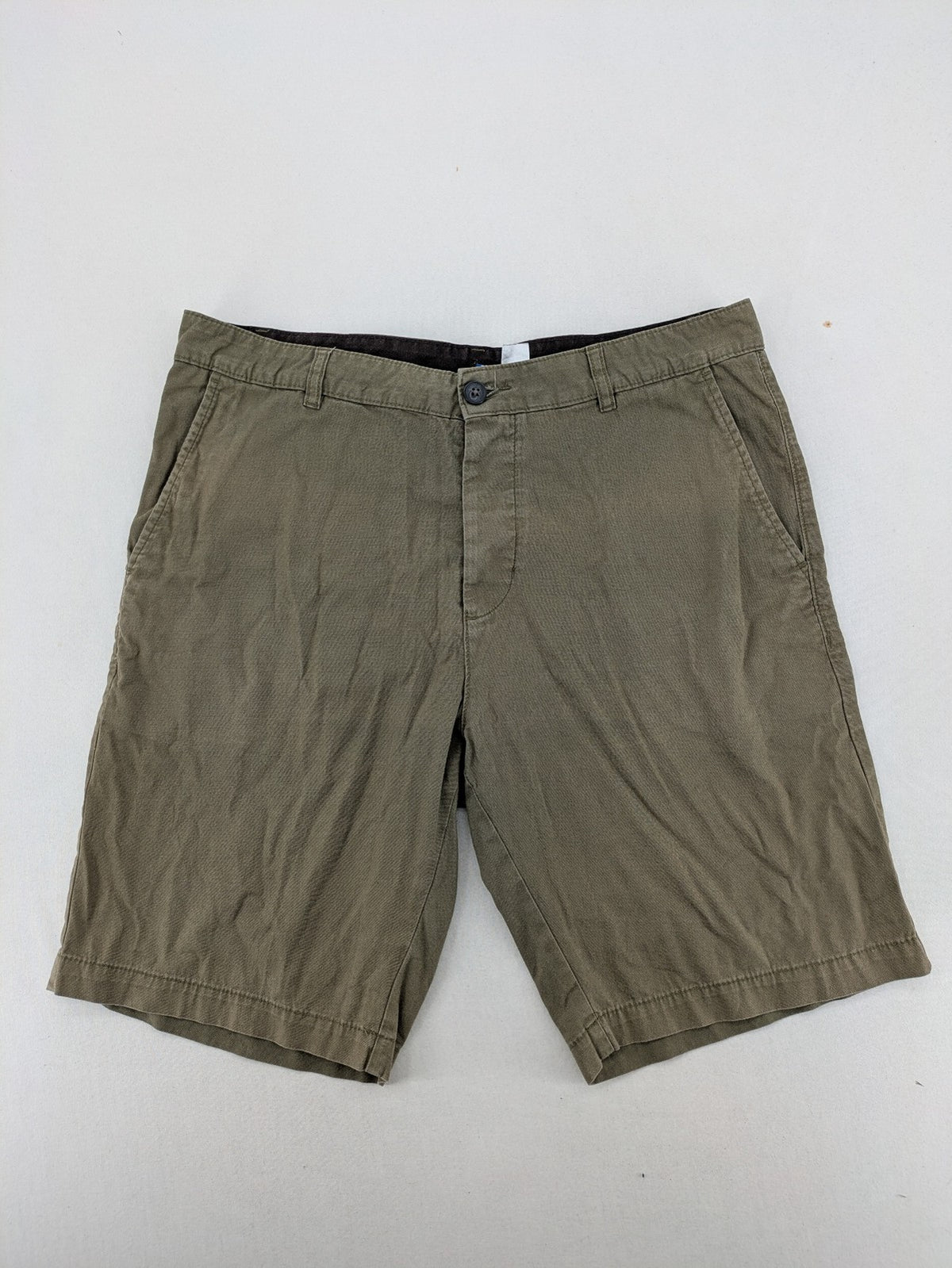 H&M Divided khaki chino shorts flat front design with practical pockets.