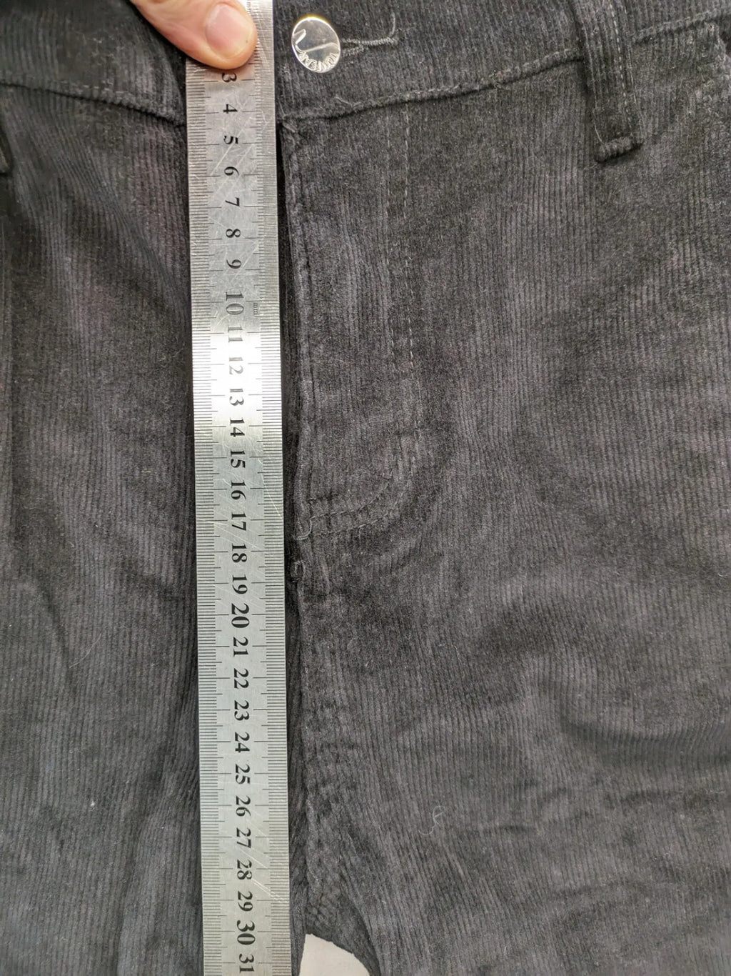 Tomfear black straight fit cord jeans, classic five-pocket design, soft corduroy material.