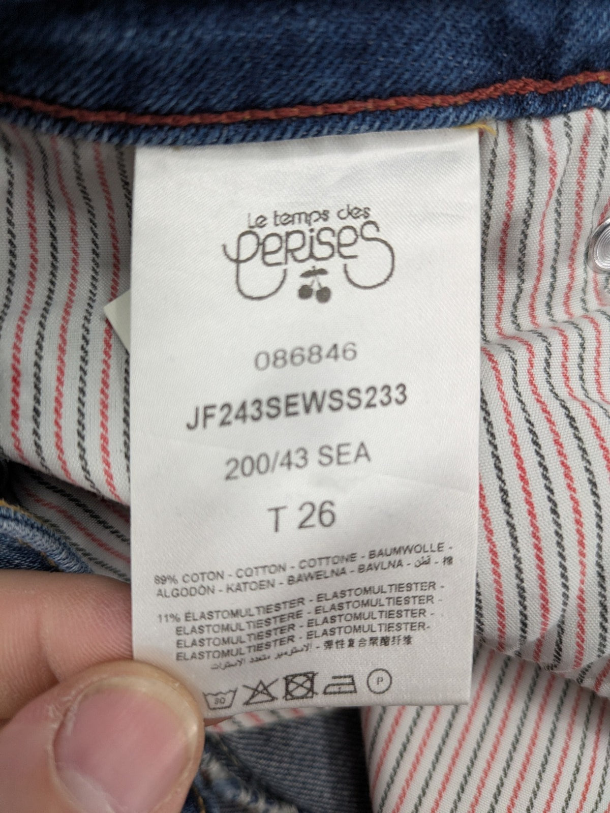 Le Temps des Cerises blue straight jeans, medium wash, 5-pocket design, Candiani denim.