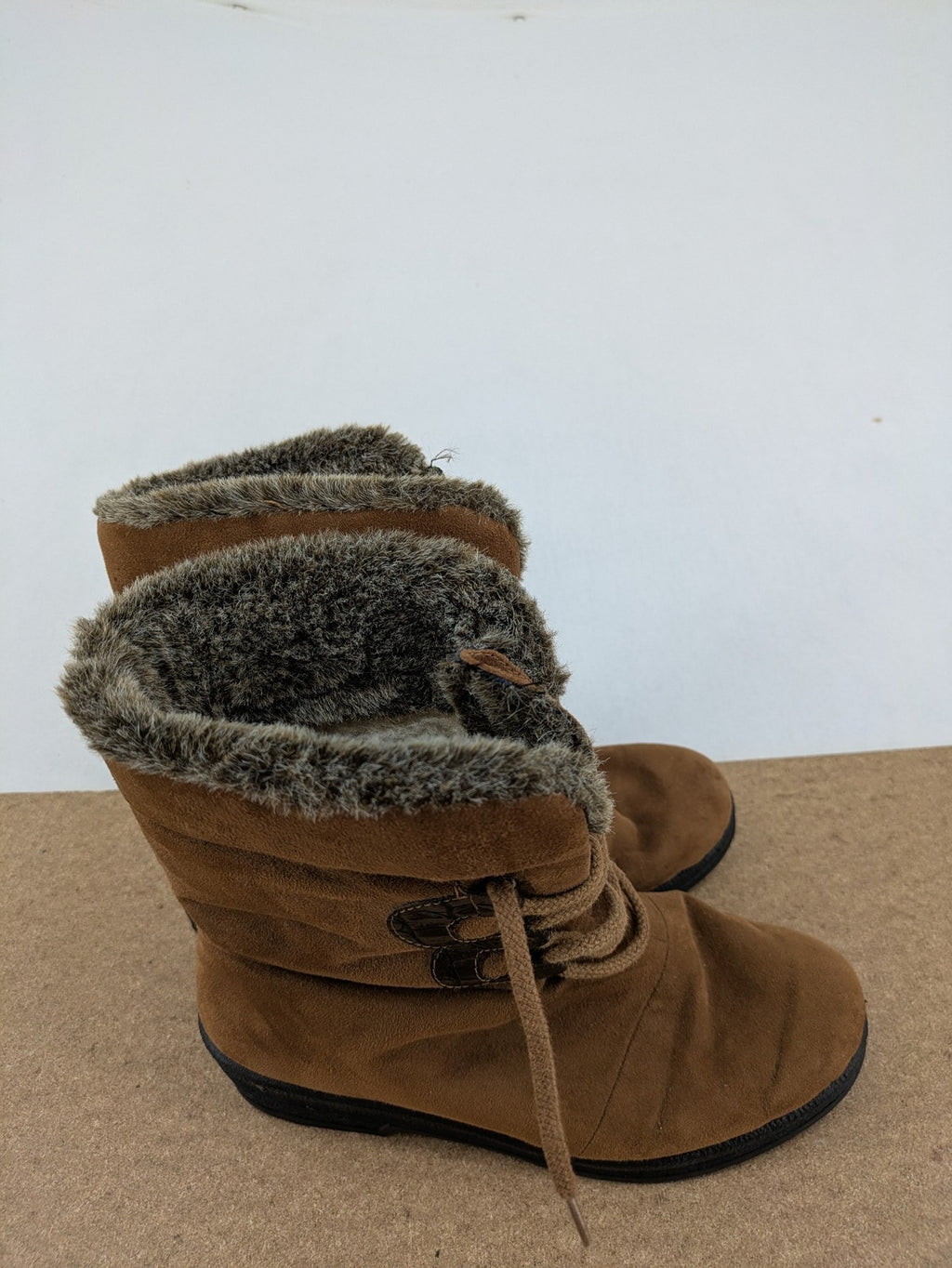 Rohde brown winter boots faux suede wool lining classic lace-up design