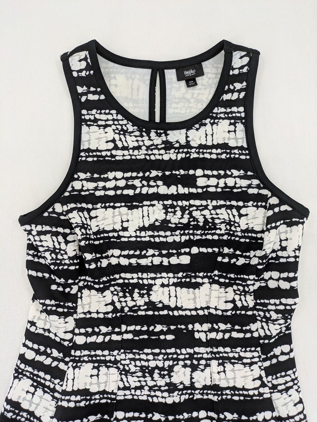 Mossimo black and white striped A-line summer dress, sleeveless, stretchy polyester blend.