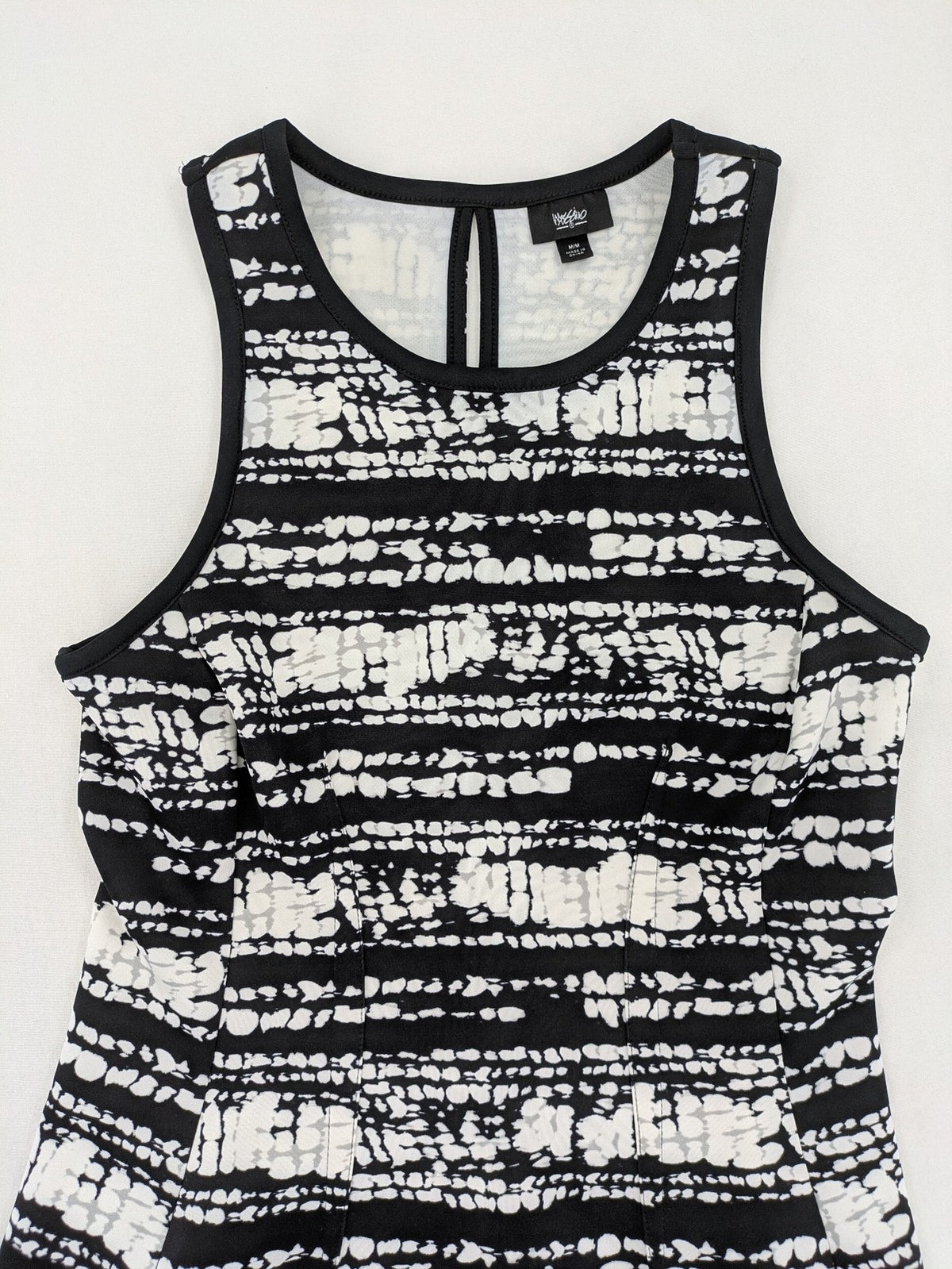Mossimo black and white striped A-line summer dress, sleeveless, stretchy polyester blend.
