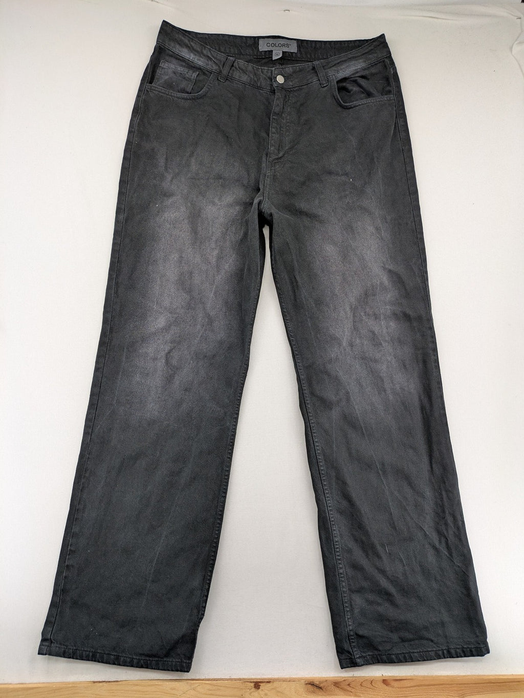 Colors grey straight jeans with washed look and classic 5-pocket design.