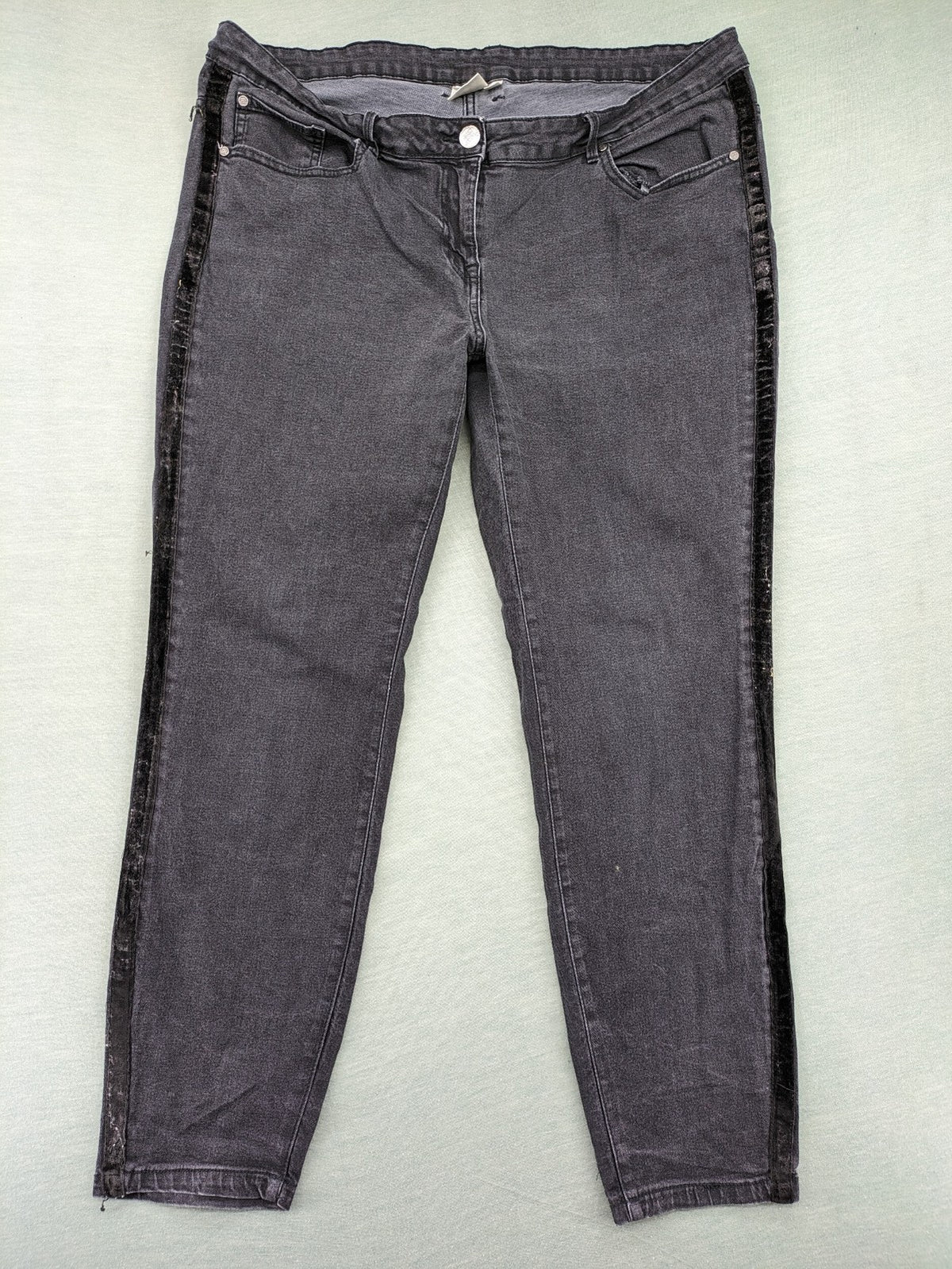 ROCK YOUR CURVES black tapered jeans with grey velvet side stripes and faded wash.