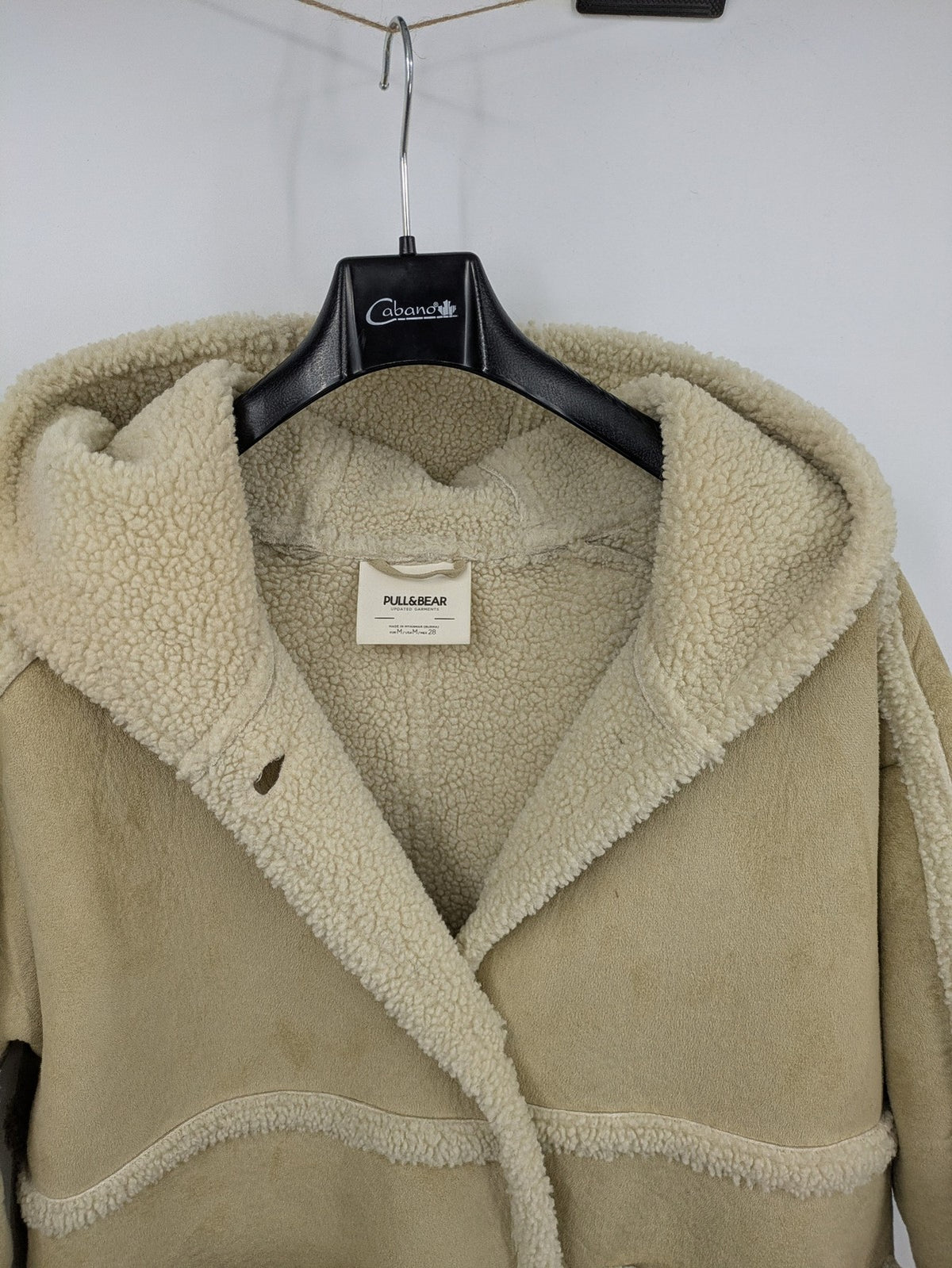 Pull&Bear beige jacket with hood, soft faux suede and plush Sherpa lining.