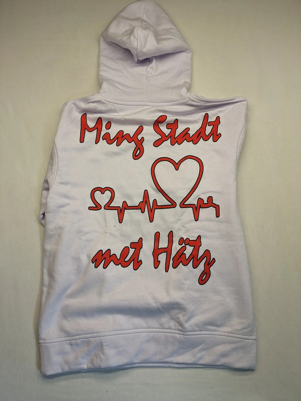 I Love red hoodie with "I ❤️ Kölle" design and adjustable drawstring hood.