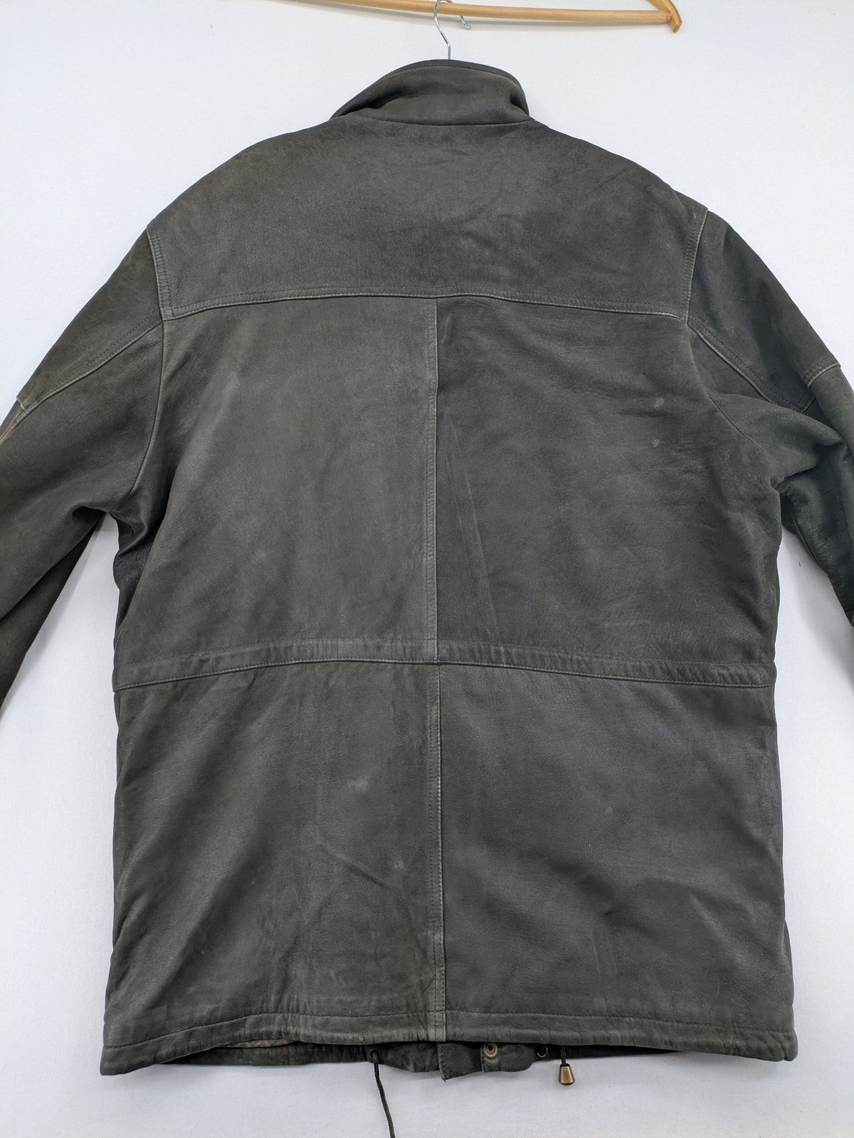Sonderson grey leather jacket size 52, robust design with patterned lining and YKK zipper.