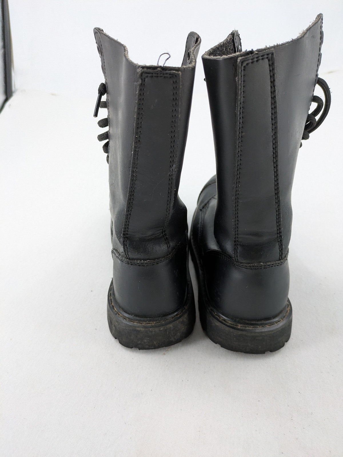 perfekt black combat boots leather 10-eyelet lacing reinforced toe durable design
