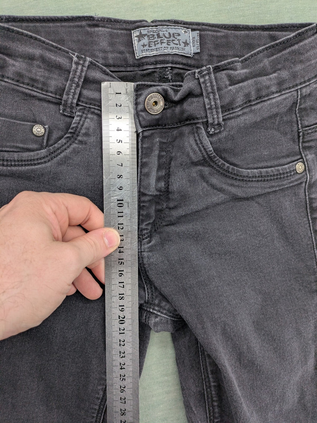 Blue Effect blue straight jeans with adjustable waistband and classic 5-pocket style.