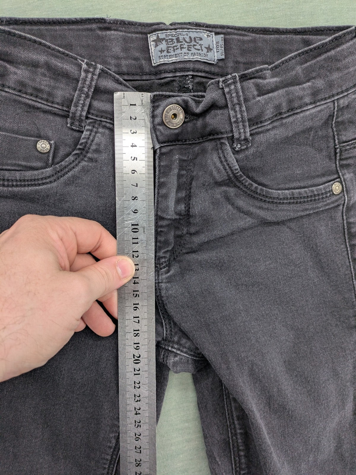 Blue Effect blue straight jeans with adjustable waistband and classic 5-pocket style.
