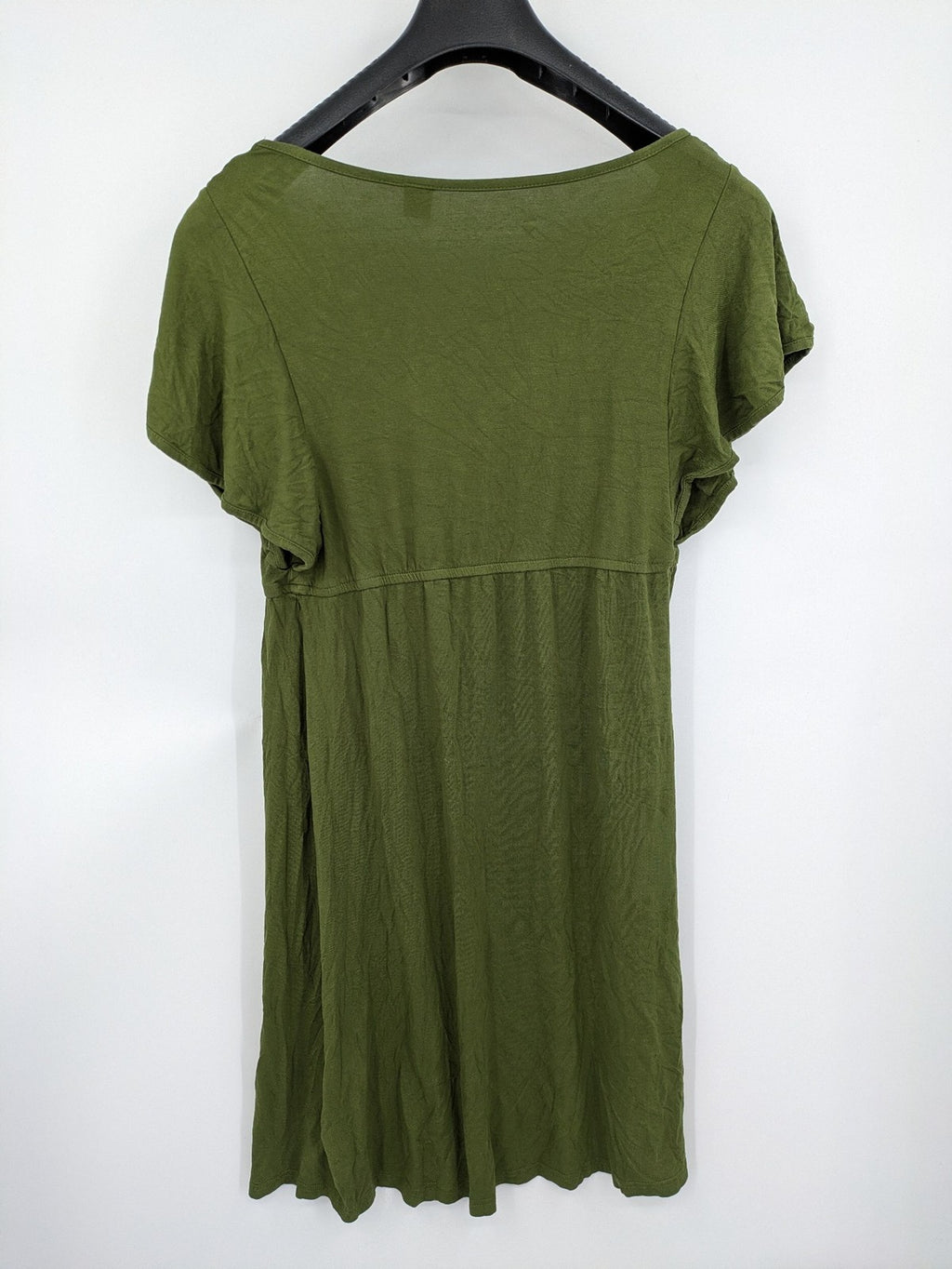 Bonprix green maternity dress with layered V-neck and empire waist design.