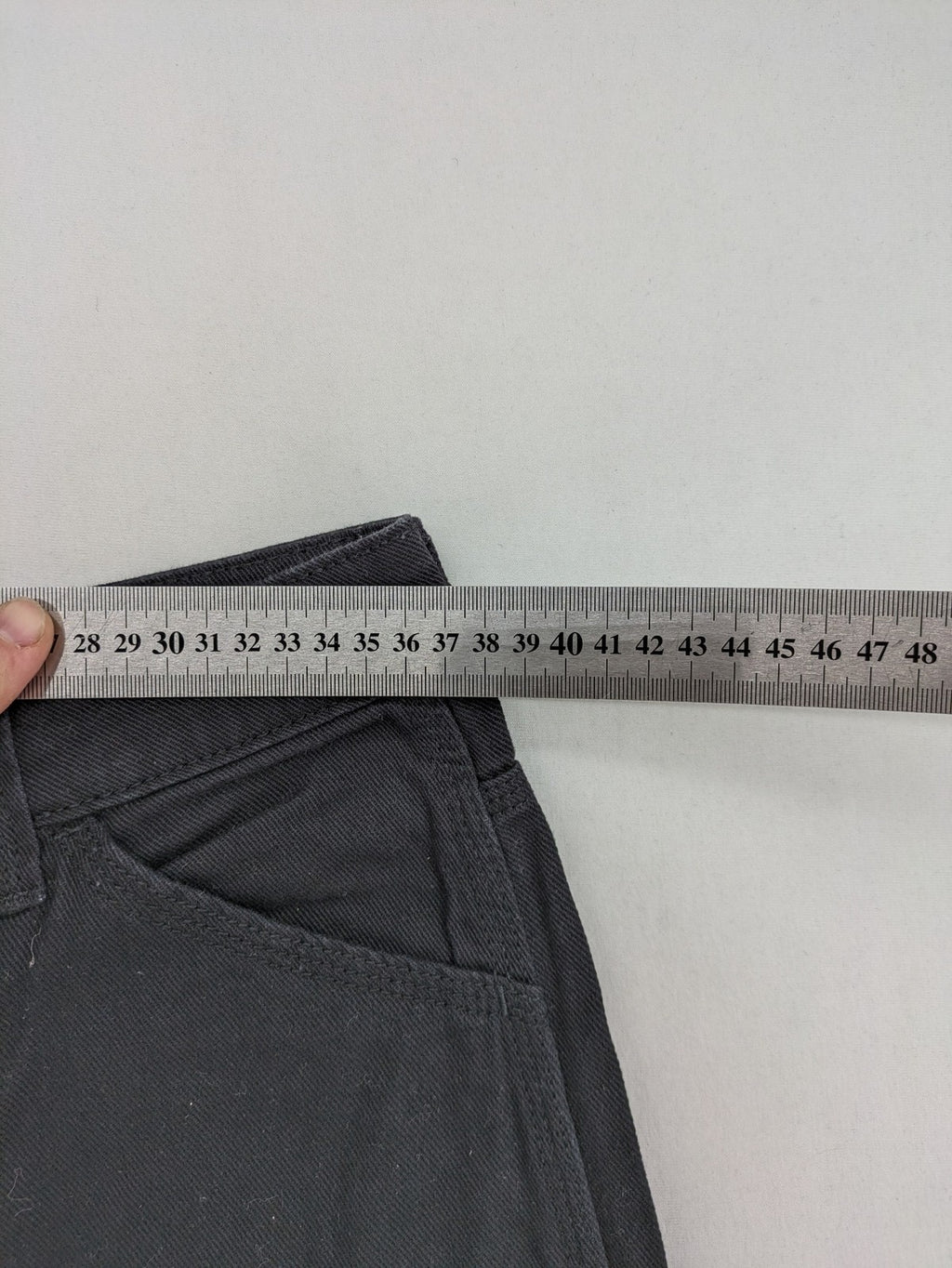 H&M Divided black cargo pants high waist cotton with multiple pockets and straight leg.