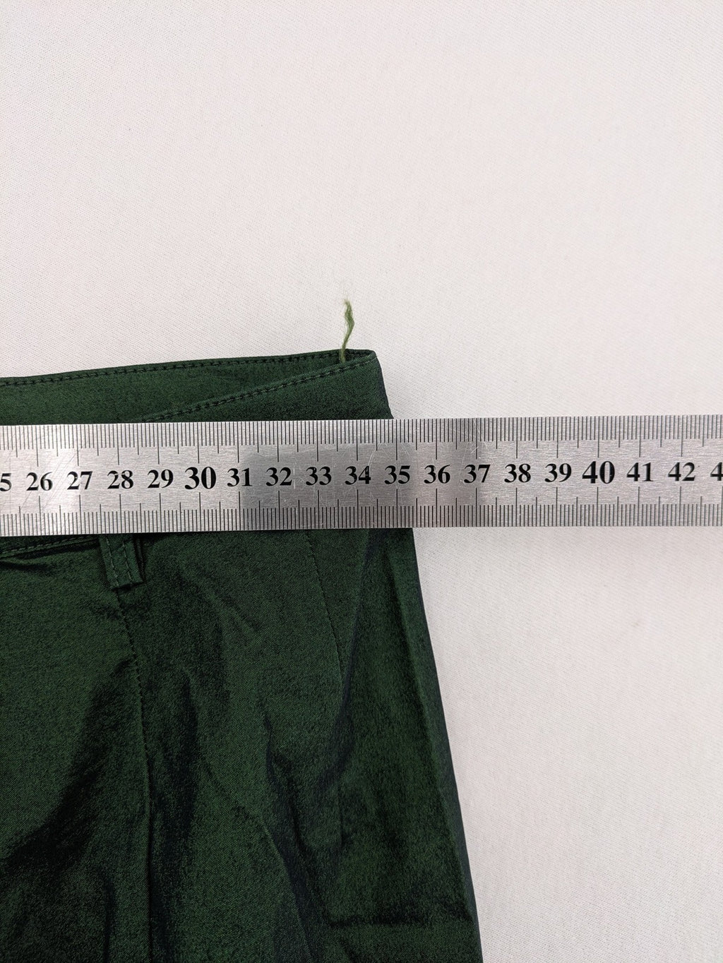 Alba Moda green pencil skirt high-waisted shimmering fabric classic design