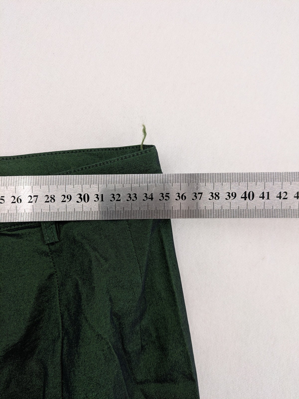 Alba Moda green pencil skirt high-waisted shimmering fabric classic design