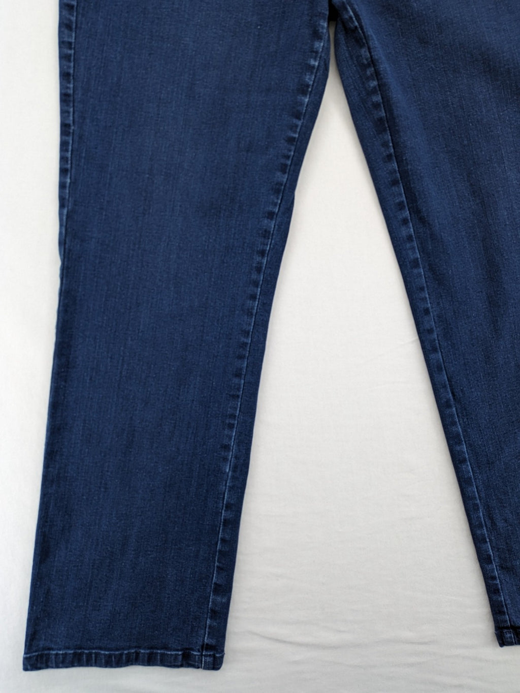 Damen blue straight jeans with embellished back pockets, cotton-elastane blend, mid-rise.