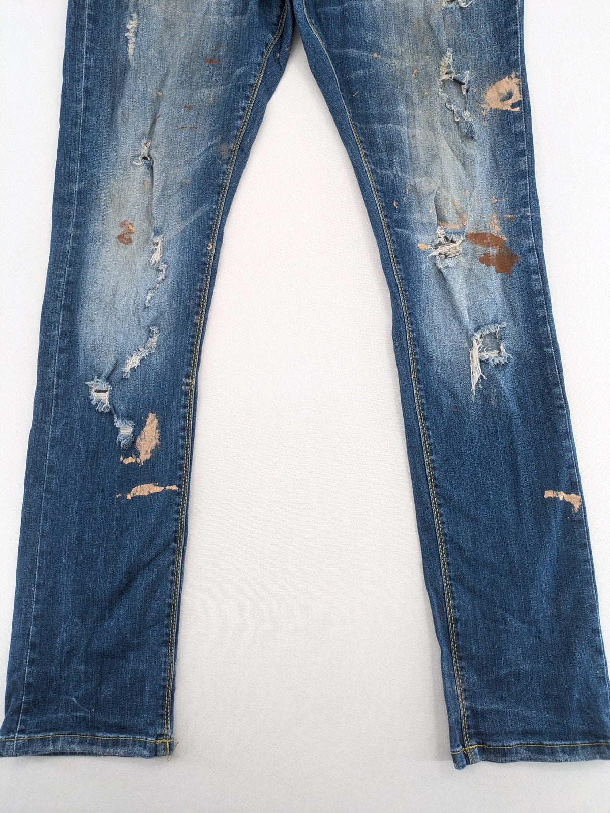 alcott skinny fit jeans blue distressed with button fly and strong wash details