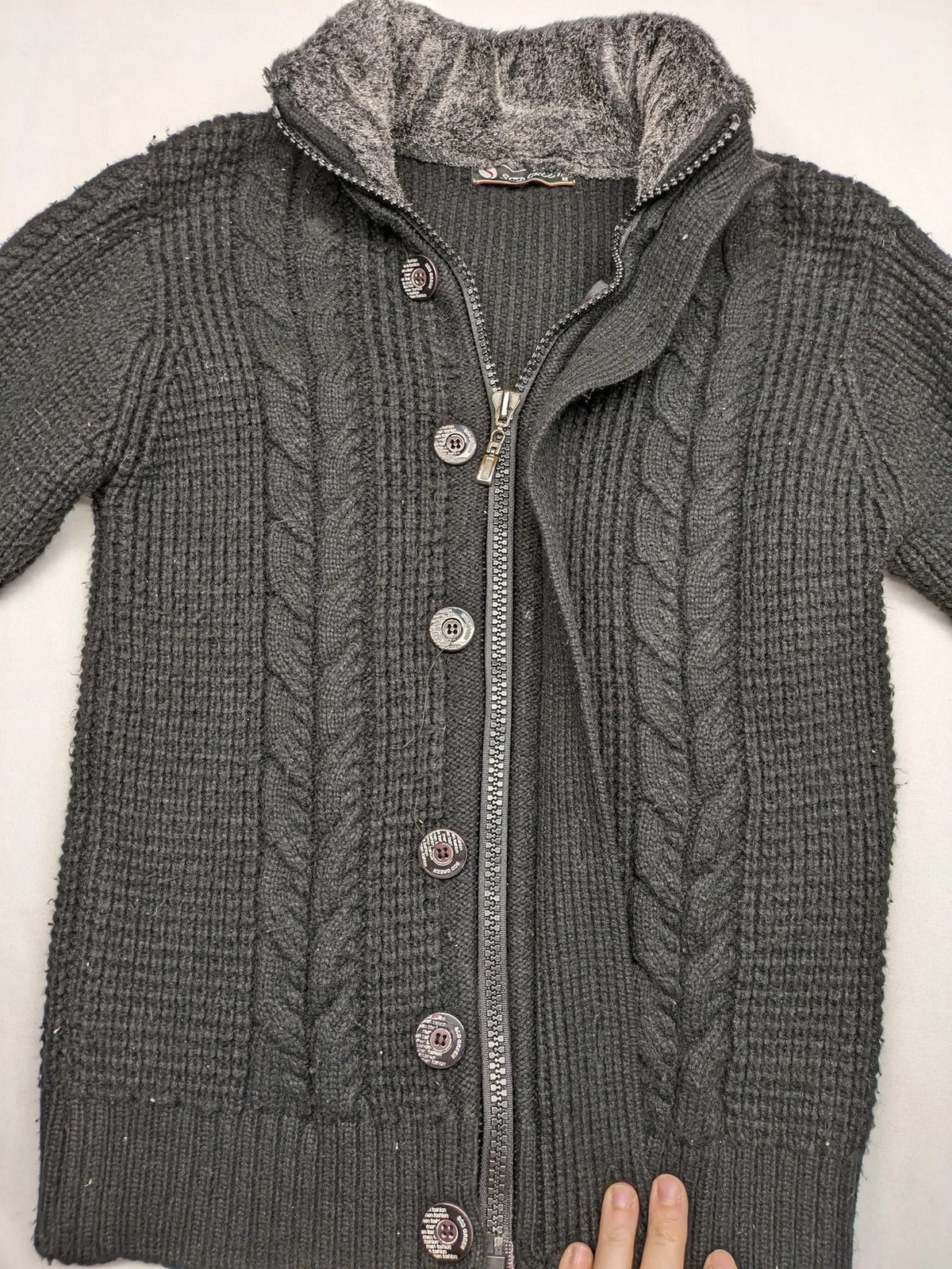 SCD Green grey turtle neck jumper with cable knit pattern and dual closure.
