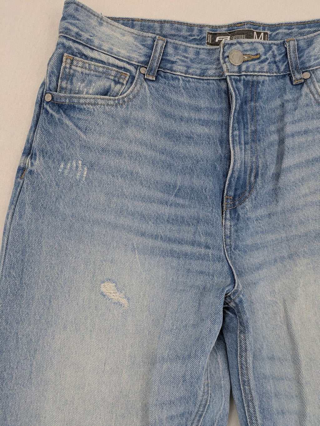 FB Sister blue mom jeans high waist distressed look with classic 5-pocket design.