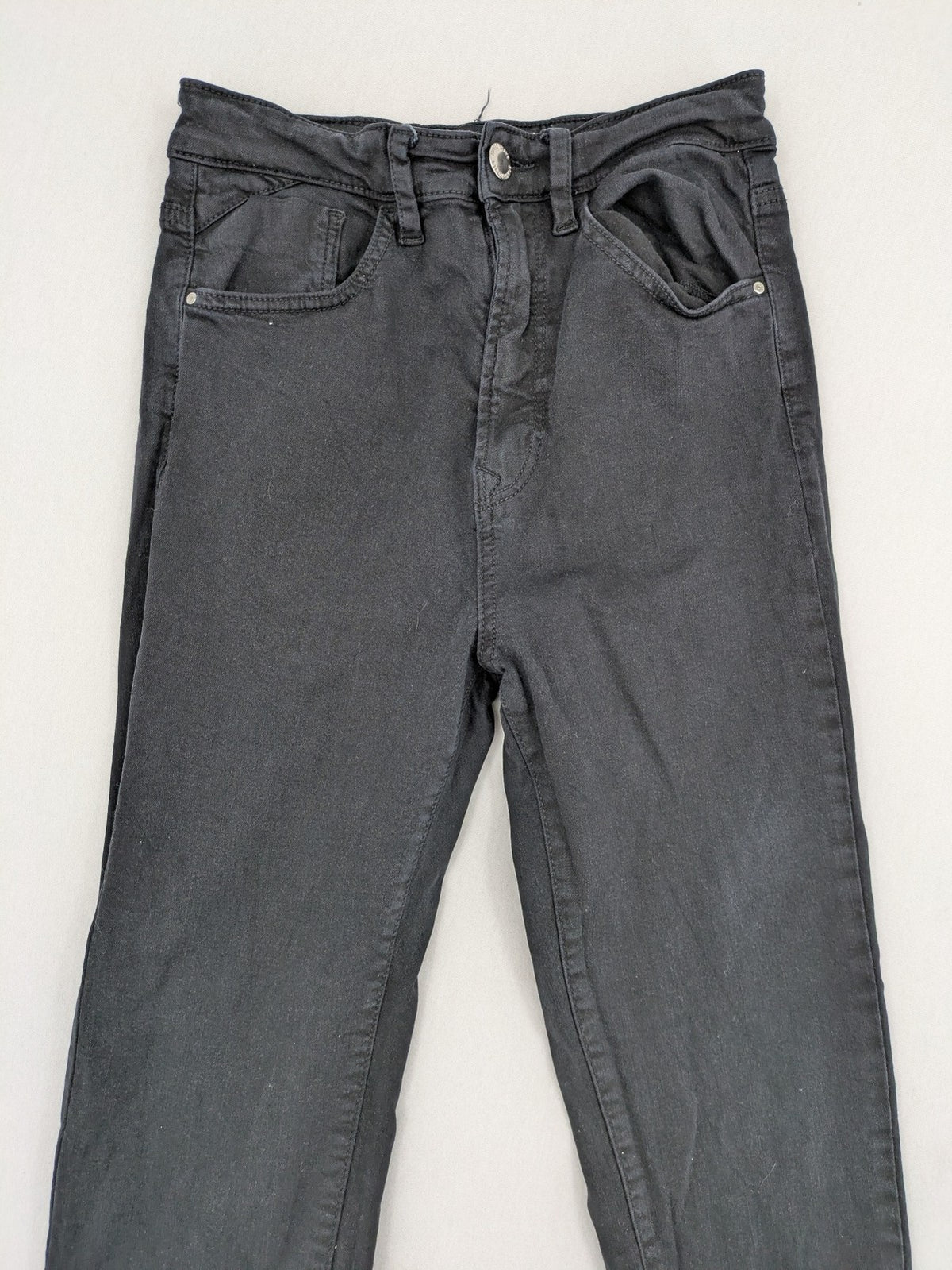 Stradivarius black skinny jeans high waist raw hem five-pocket style