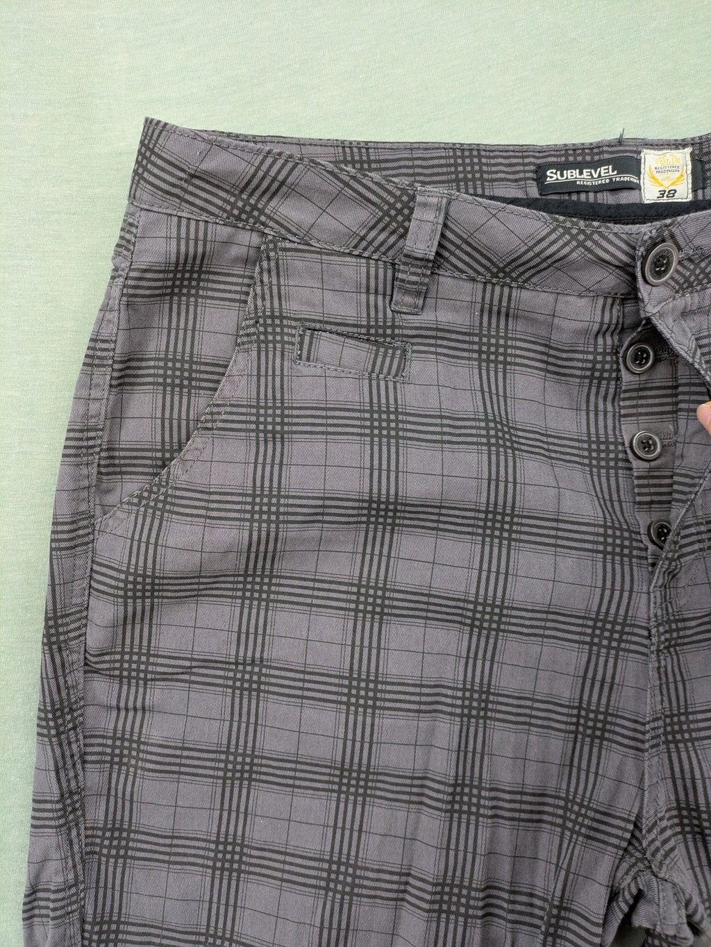 Sublevel grey plaid shorts size 38, cotton material, classic cut with button-fly.