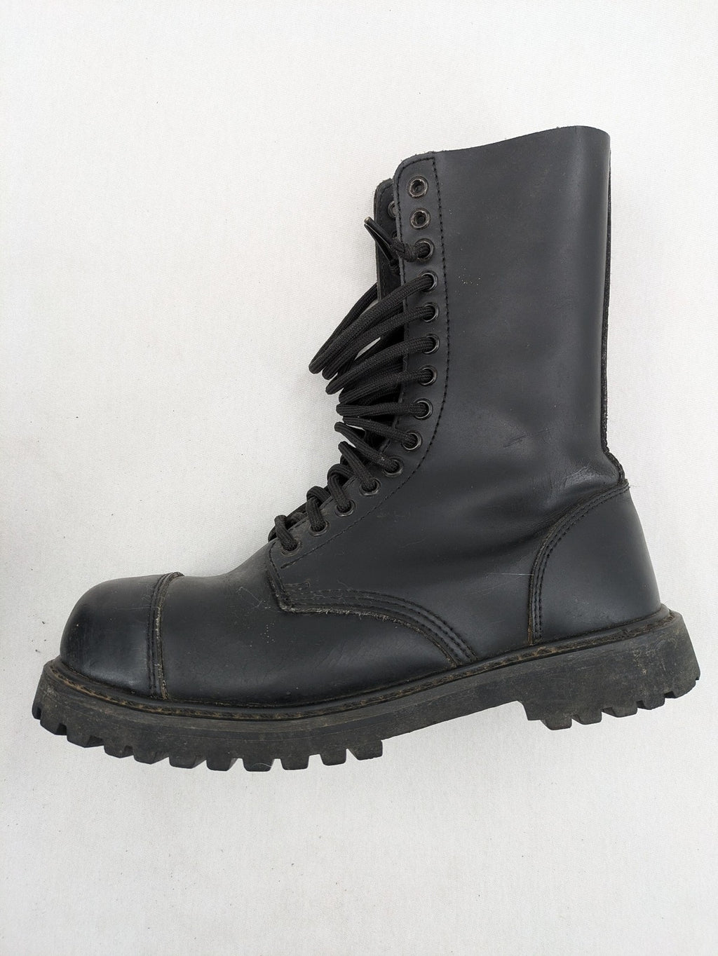 perfekt black combat boots leather 10-eyelet lacing reinforced toe durable design