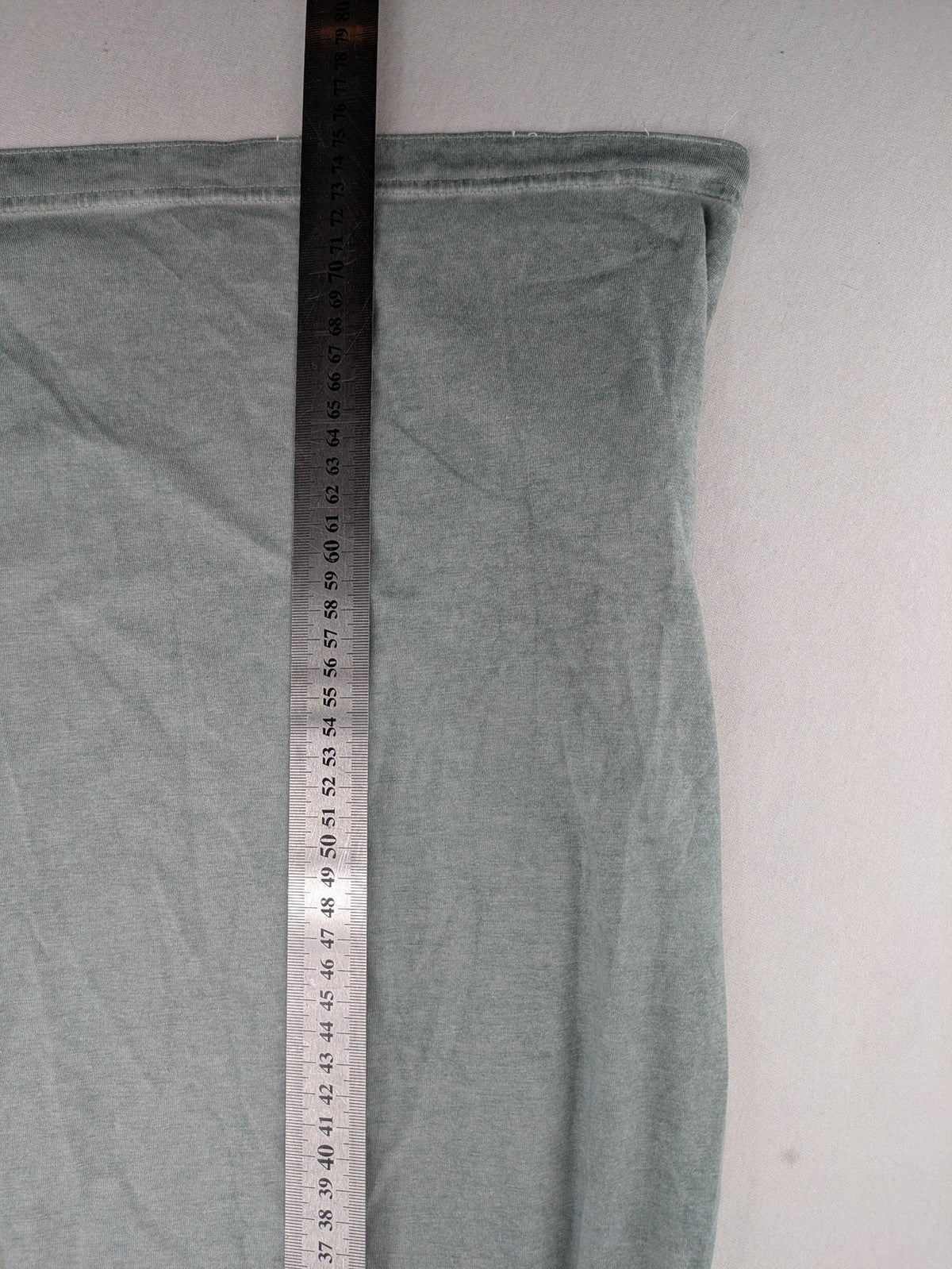 Camel Active green t-shirt with striped chest pocket and used look cotton fabric.