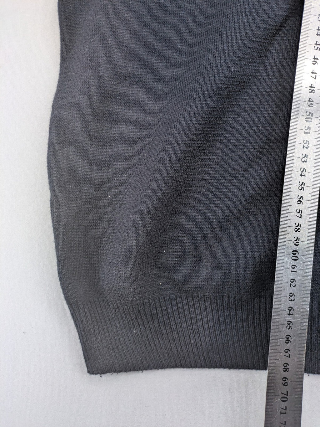 Louis Fashion grey turtle neck jumper with V-neck and ribbed cuffs.