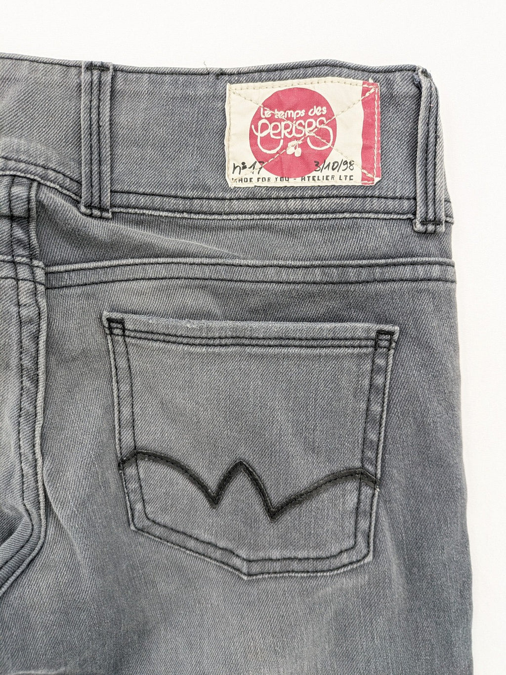 Le Temps des Cerises grey skinny jeans high waist with faded wash and logo detail.